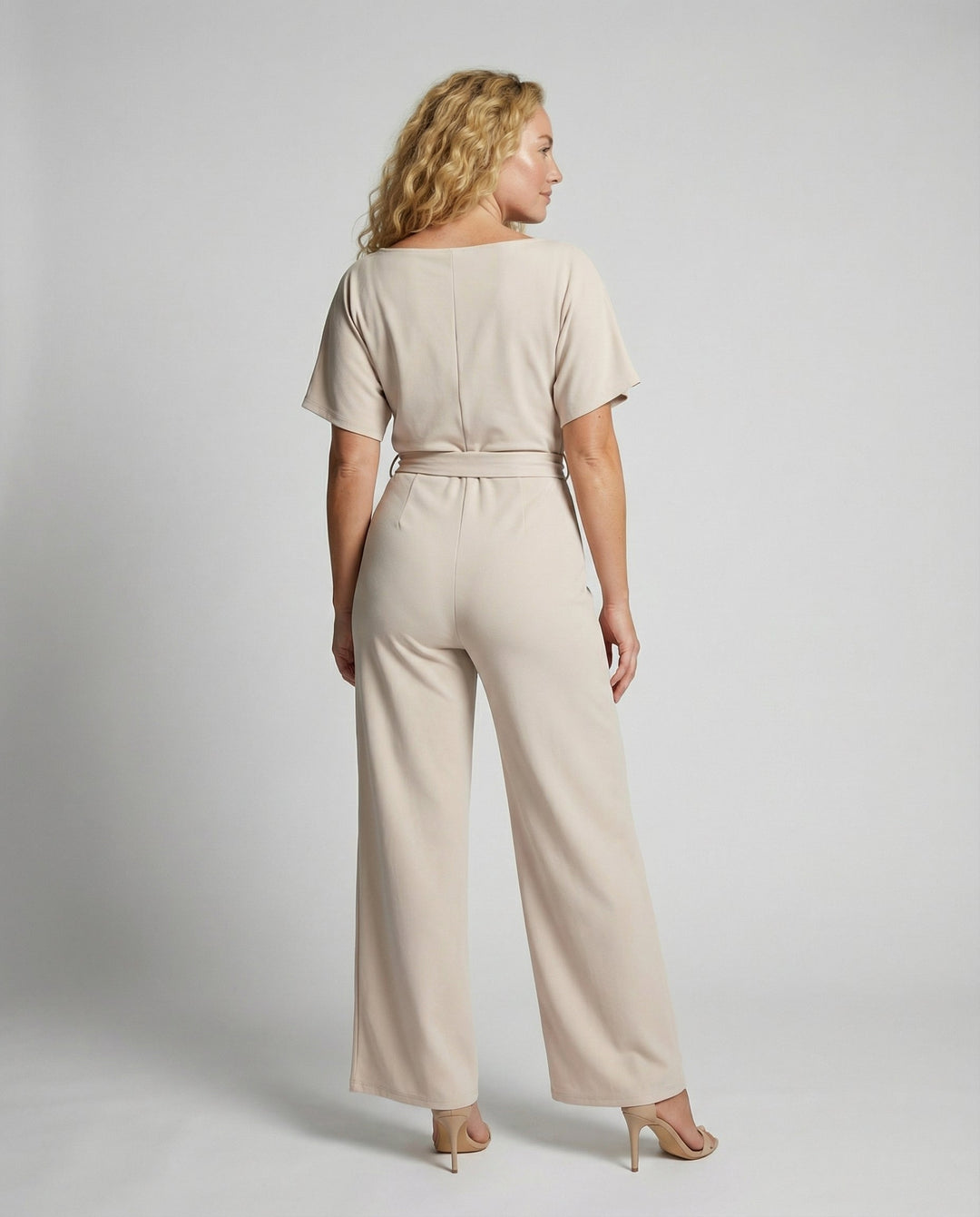 Eleganter Damen Jumpsuit | Echoarchiv
