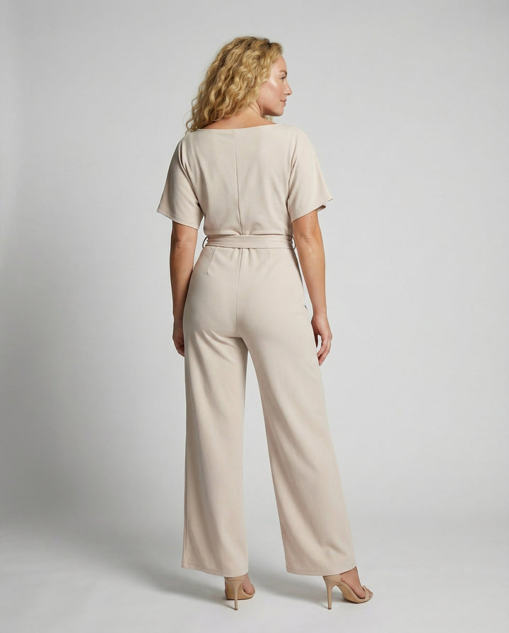 Eleganter Damen Jumpsuit | Echoarchiv