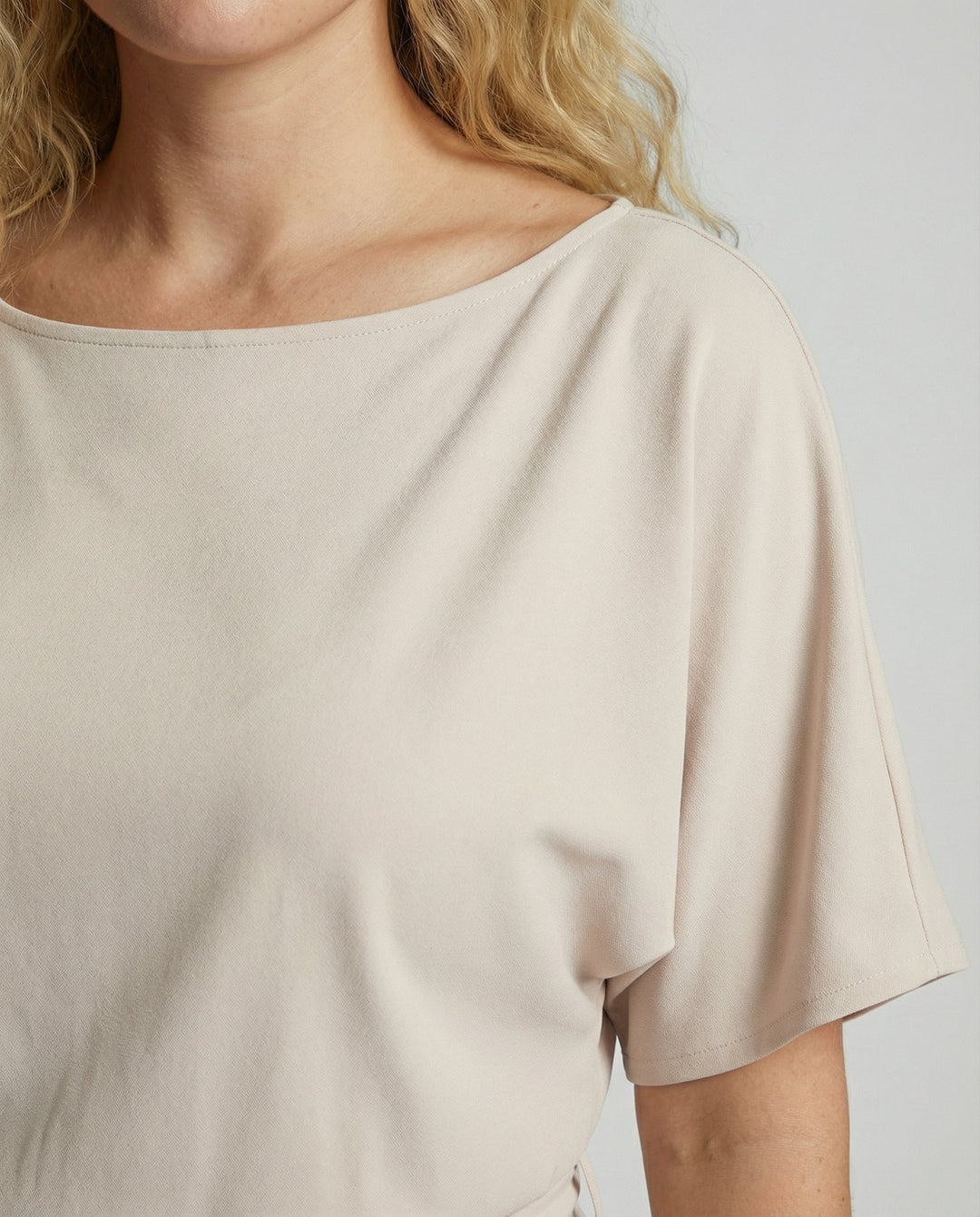 Eleganter Damen Jumpsuit | Echoarchiv