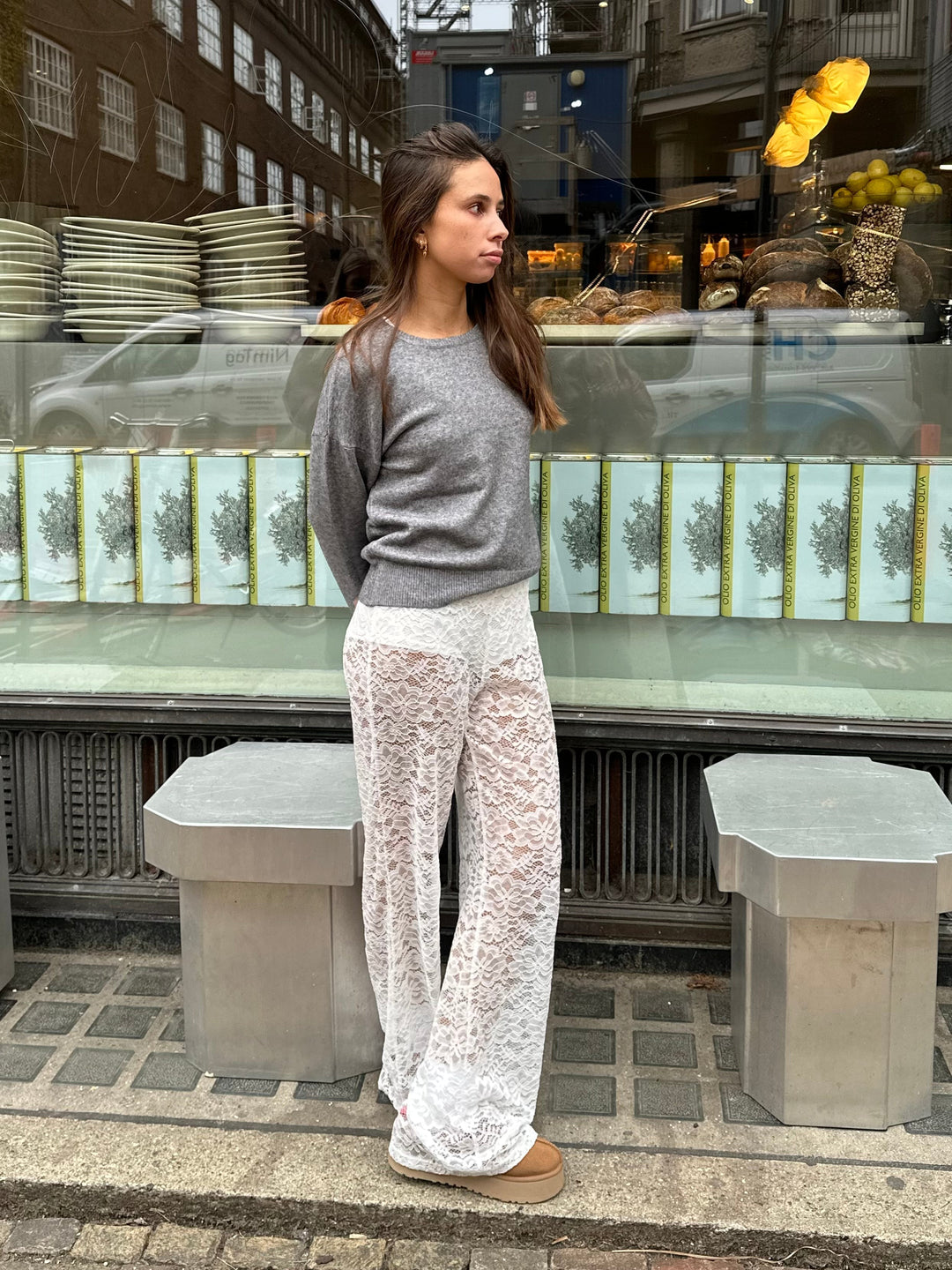 Echoarchiv | Elegante Damenhose mit Spitze und Weitem Bein