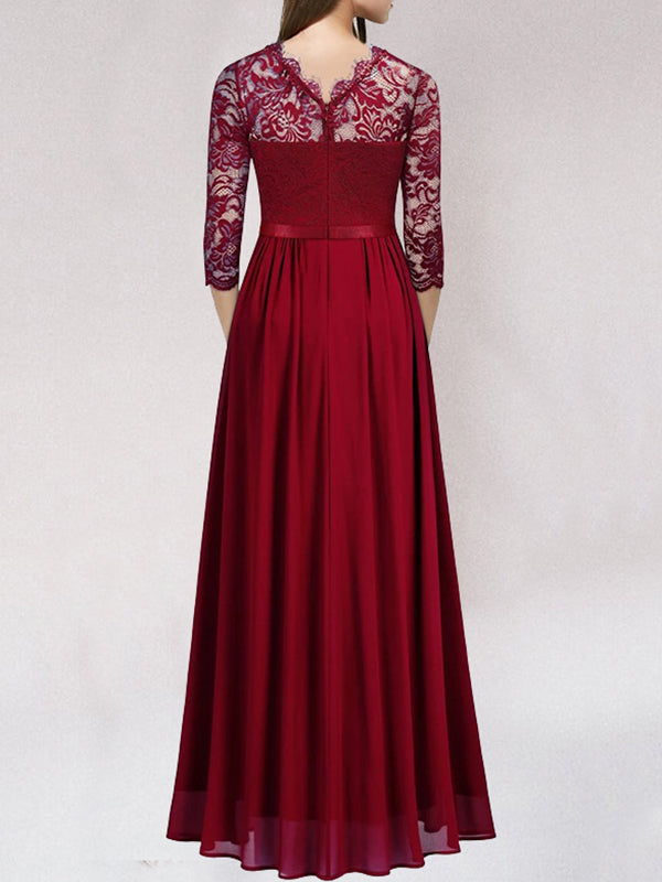 langes, elegantes Brautjungfernkleid aus fließender Spitze – Élara