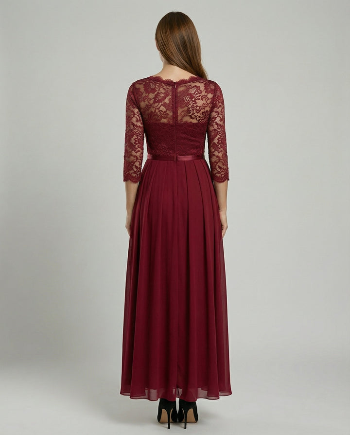 Elegantes Spitzen Brautjungfernkleid | Echoarchiv