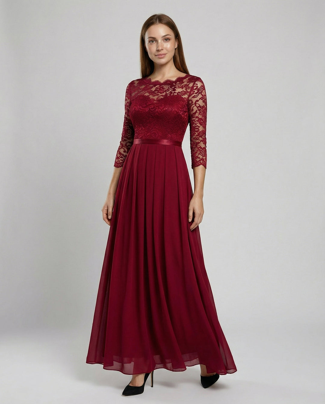 Elegantes Spitzen Brautjungfernkleid | Echoarchiv