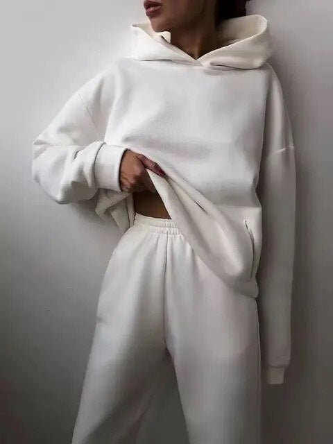 Echoarchiv | Bequemer Hoodie & Jogginghose