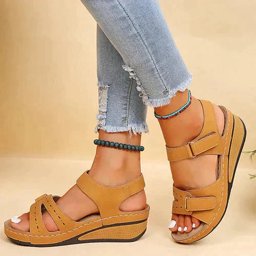 Echoarchiv | Hochhackige Sandalen für Damen