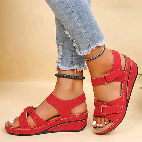 Echoarchiv | Hochhackige Sandalen für Damen