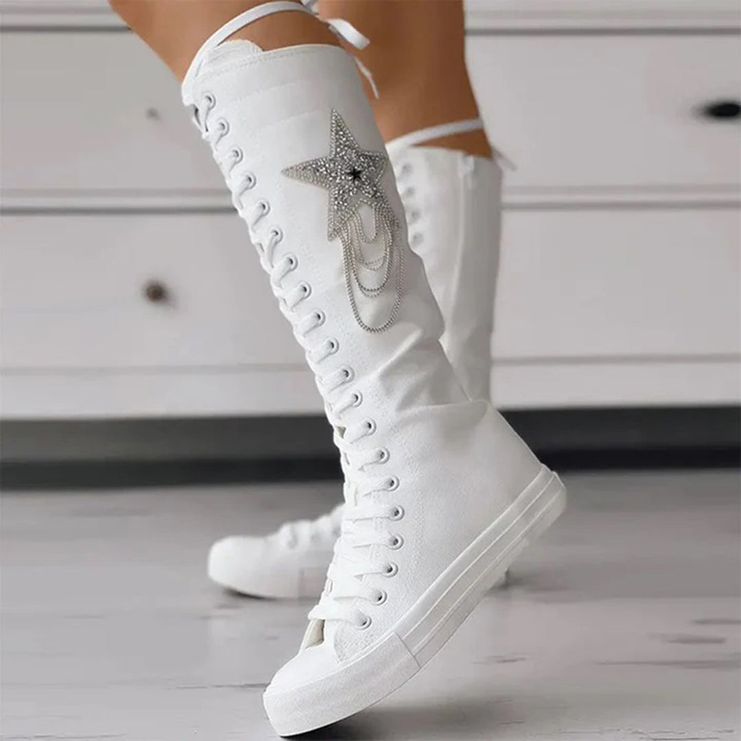 Schnürstiefel mit Quasten Echoarchiv