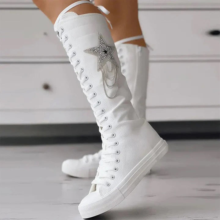 Schnürstiefel mit Quasten Echoarchiv
