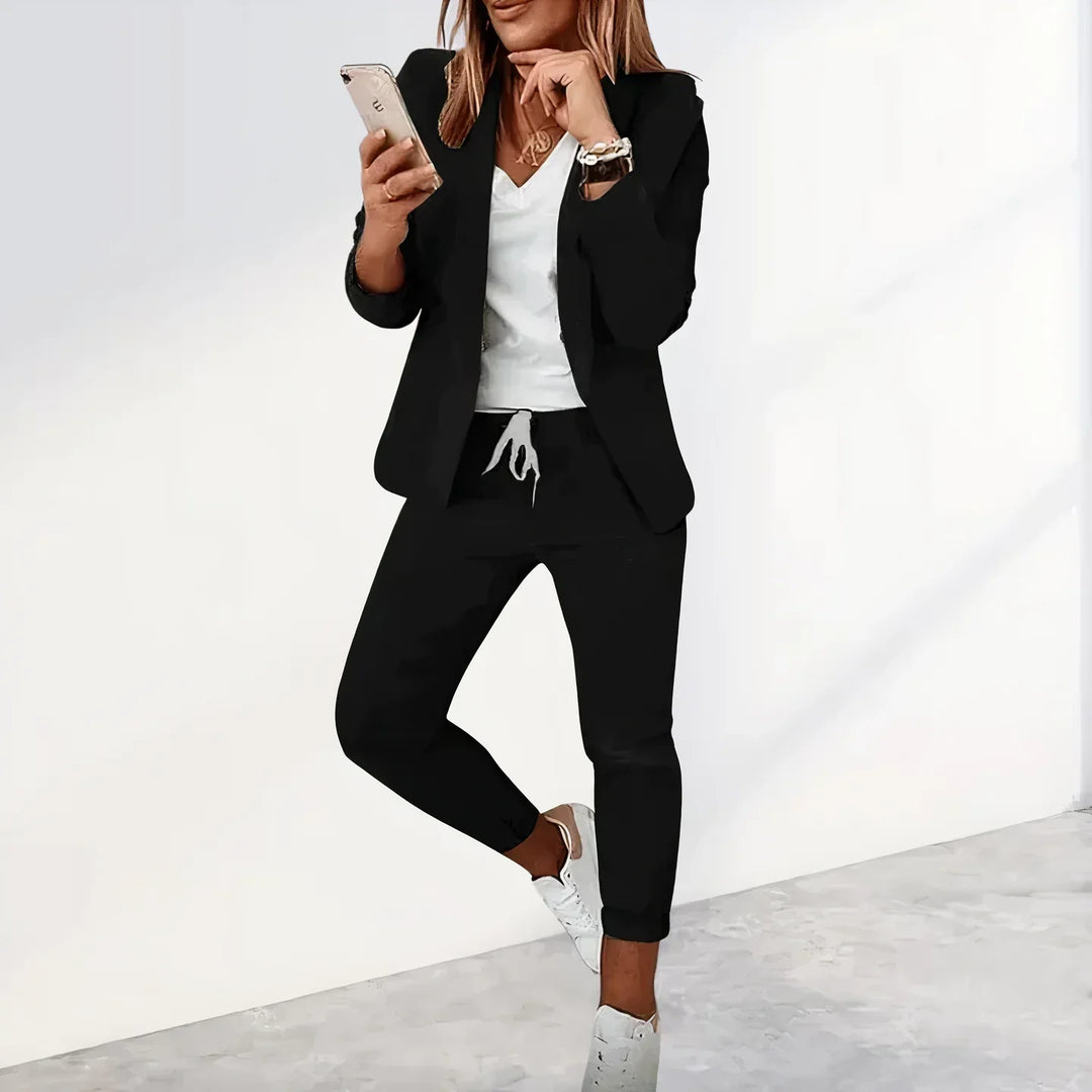 Echoarchiv | Lässiges Blazer und Jogginghosen-Set