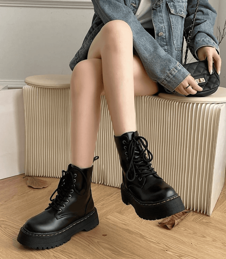 Lederstiefel - Schnürschuhe - Schwarz - Chunky Stiefel - Damenstiefel Echoarchiv