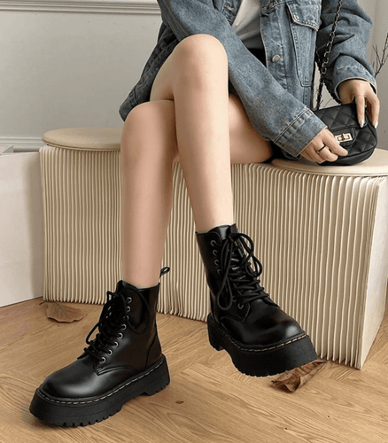 Lederstiefel - Schnürschuhe - Schwarz - Chunky Stiefel - Damenstiefel Echoarchiv