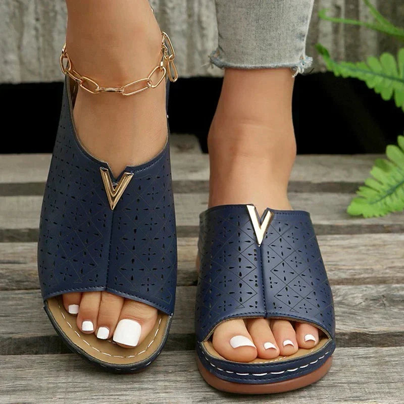Echoarchiv - Orthopädische flache Riemchensandalen