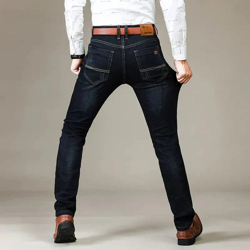 Gerade geschnittene Stretchjeans für Herren – Vardeno