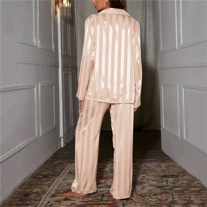 Echoarchiv | Satin Pyjamas