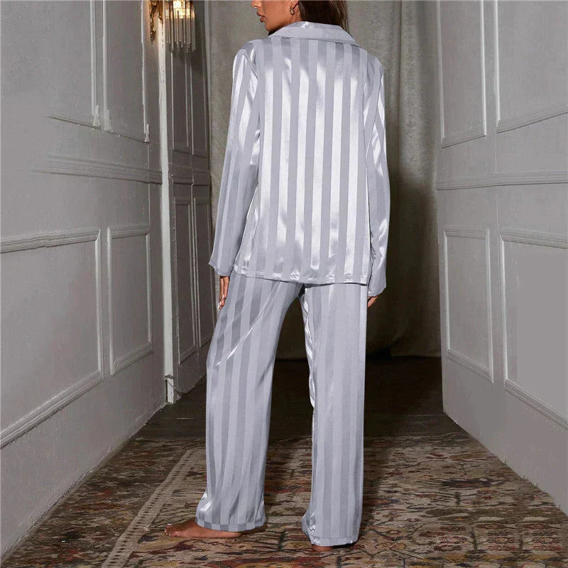 Echoarchiv | Satin Pyjamas