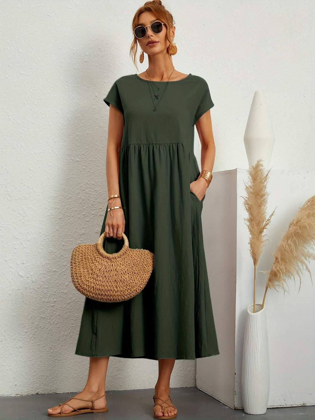 Echoarchiv | Rundhalsausschnitt Kleid Elegantes Design für Damen
