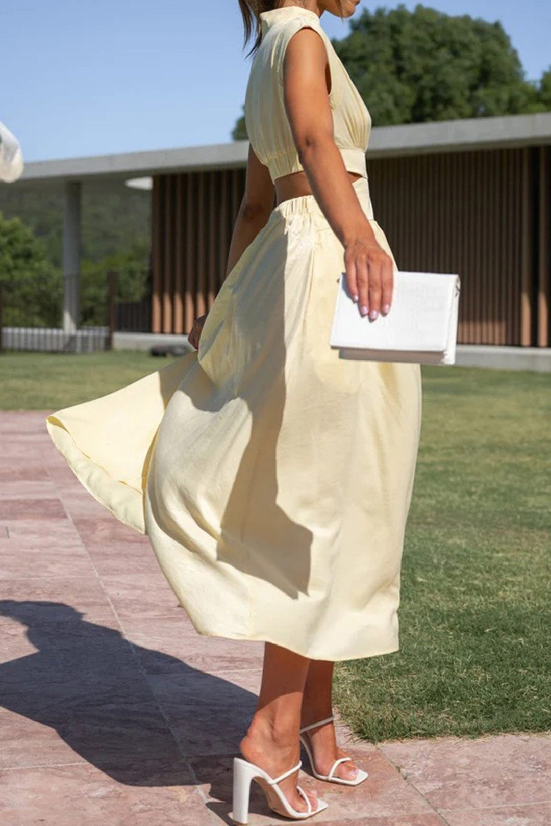 Mock Neck Cutout Midi Kleid – Élara