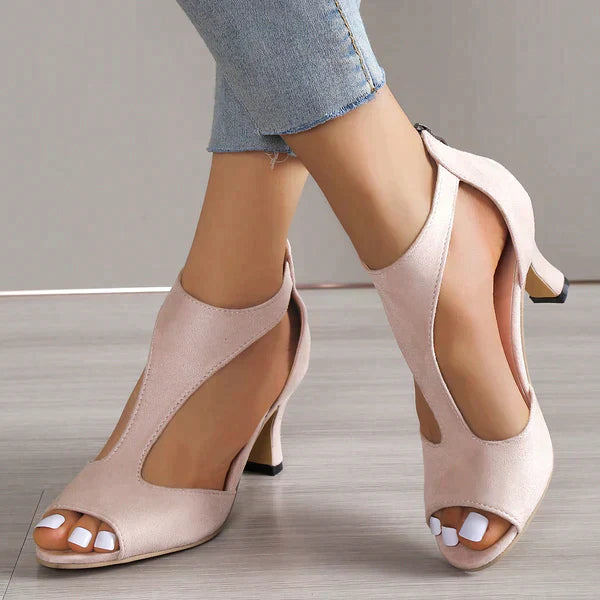 Echoarchiv | Orthopädische Absatzsandalen
