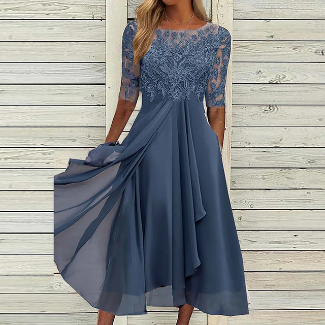 Echoarchiv | Elegantes Spitzenkleid Glamourös Zu Jedem Anlass