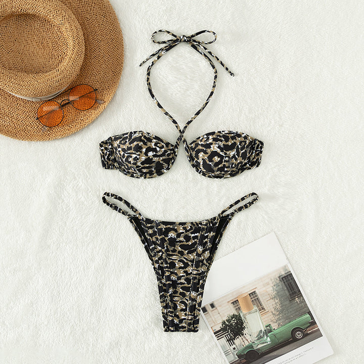 Damen Bandeau-Bikini mit stilvollem Tierdruck und raffinierter Schnürung Echo Archiv