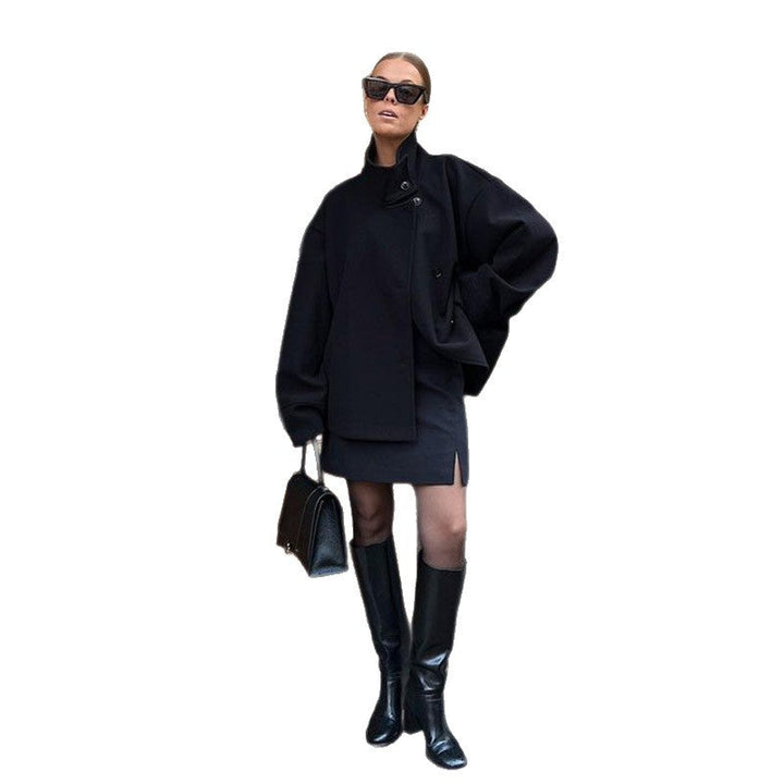 Damen Kurze Jacke mit hohem Kragen und Knopfverschluss Echoarchiv
