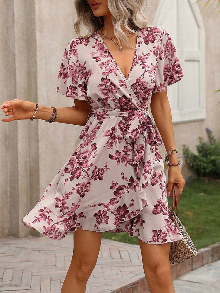 Damen Wickelkleid mit voluminösen Ärmeln und asymmetrischem Saum Echo Archiv
