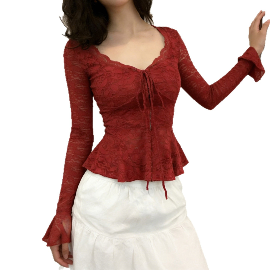Damen Spitzenbluse mit romantischen Rüschen und bindbarem Dekolleté Echo Archiv