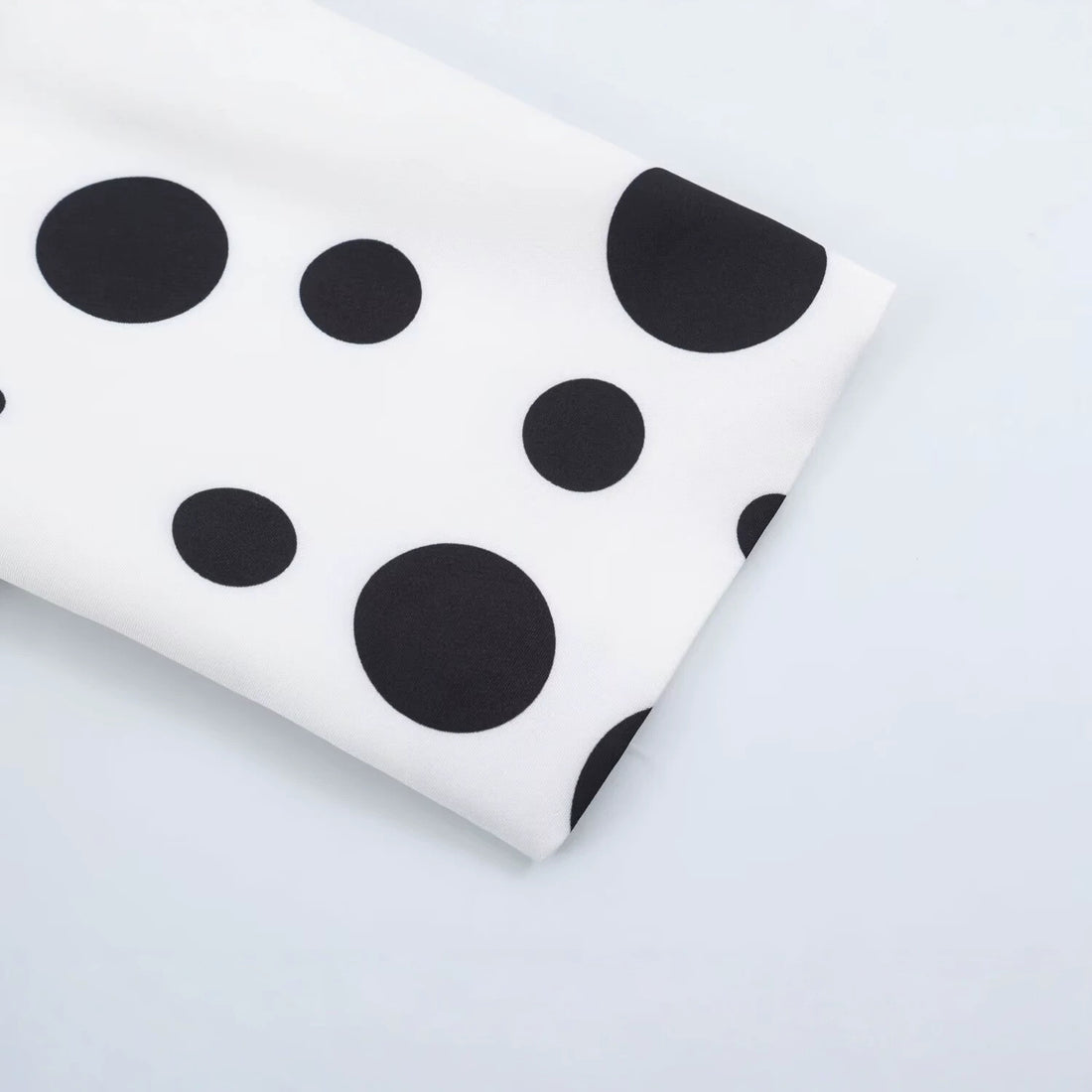 Damen Doppelreihiger Blazer im Polka‑Dot‑Design mit Spitzenbesetztem Revers Echoarchiv