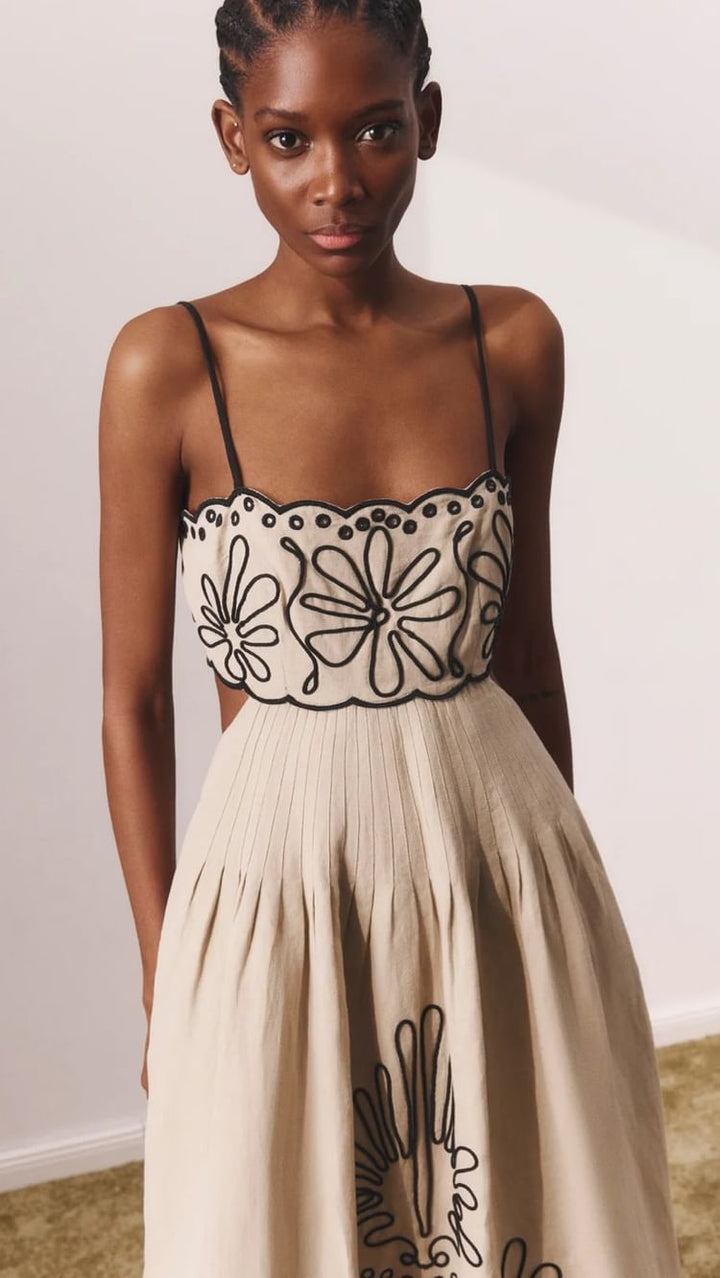 Damen Kleid mit raffiniertem Blumenmotiv und lockerer Passform Echo Archiv