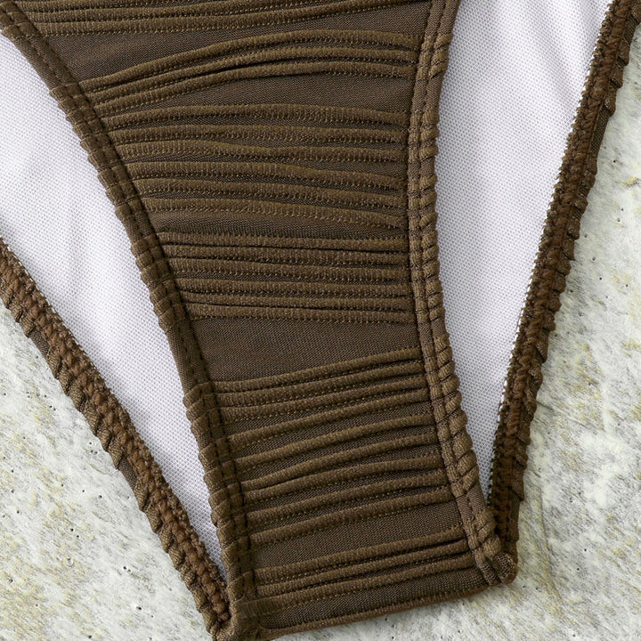 Damen Balkon-Bikini mit raffiniertem Rüschendesign und eleganten Trägern Echo Archiv