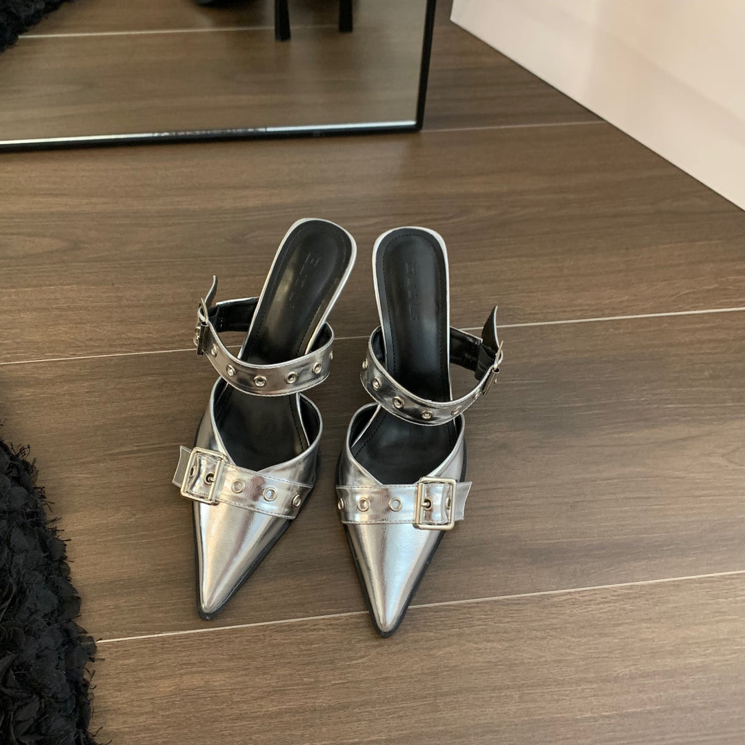Damen Spitz zulaufende Mule‑Pantoletten mit doppeltem Schnallenriemen, Ösen‑Detail und niedrigem Kitten‑Absatz – Lioré