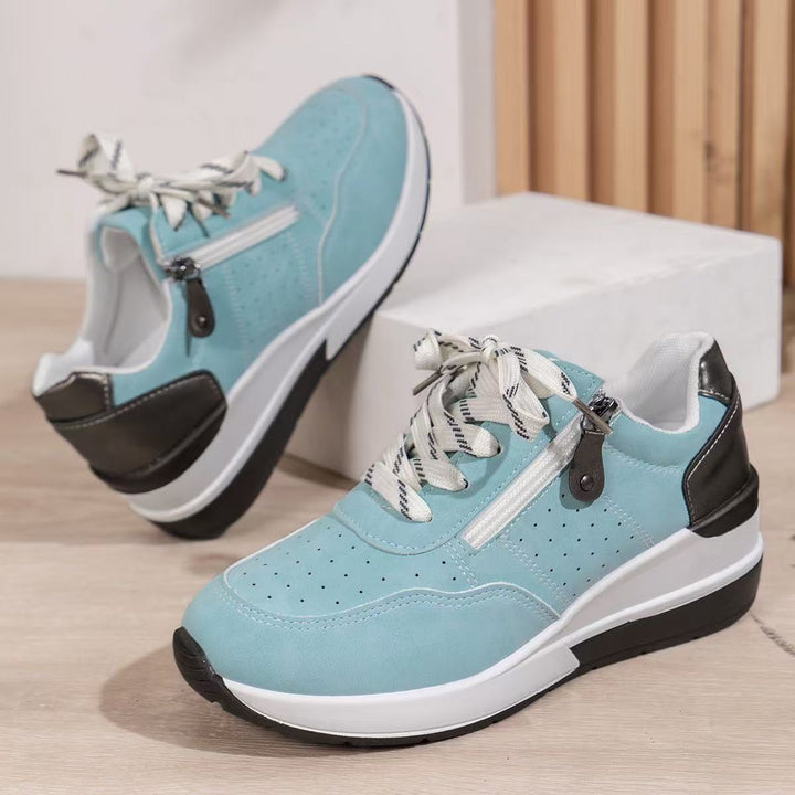 Damen sportive Plateau-Wedgesneaker mit seitlichem Zipper, perforiertem Nubuklook und dämpfender EVA-Sohle Echo Archiv