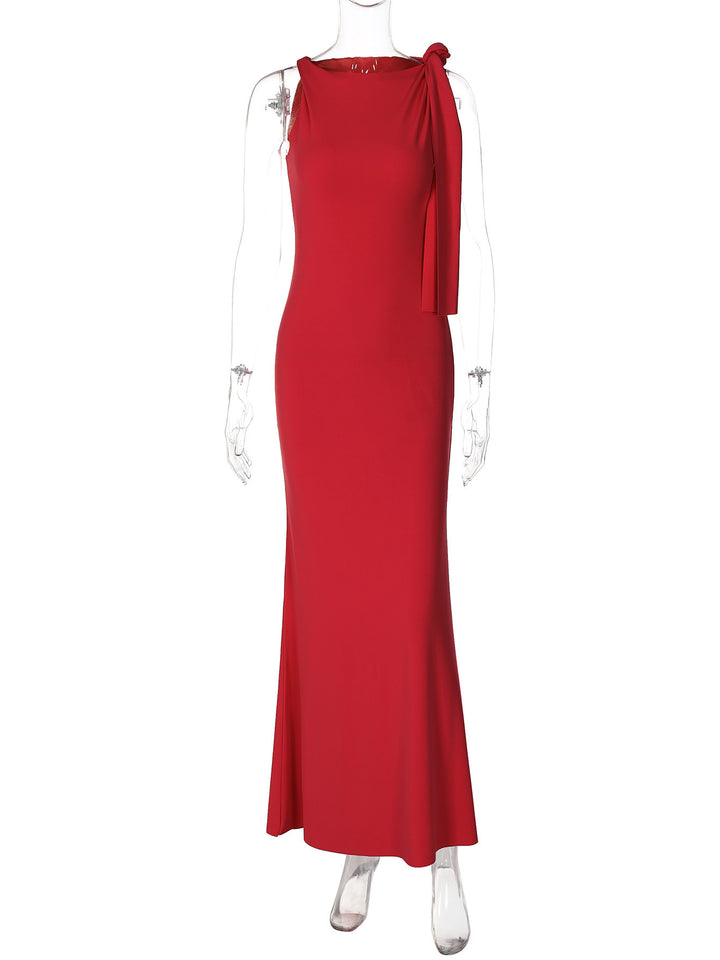 Damen Elegantes Maxikleid mit asymmetrischen Trägerdetails Echo Archiv