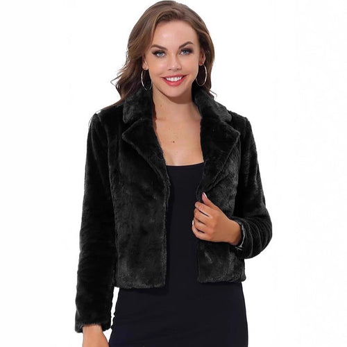 Damen Kurzblouson aus samtigem Faux‑Fur mit fallendem Revers und figurfreundlichem Cropped‑Schnitt Echo Archiv