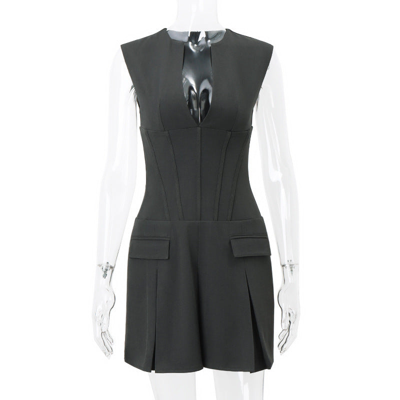 Damen Figurbetontes Minikleid mit tiefem V-Ausschnitt und schwingendem Rock Echo Archiv