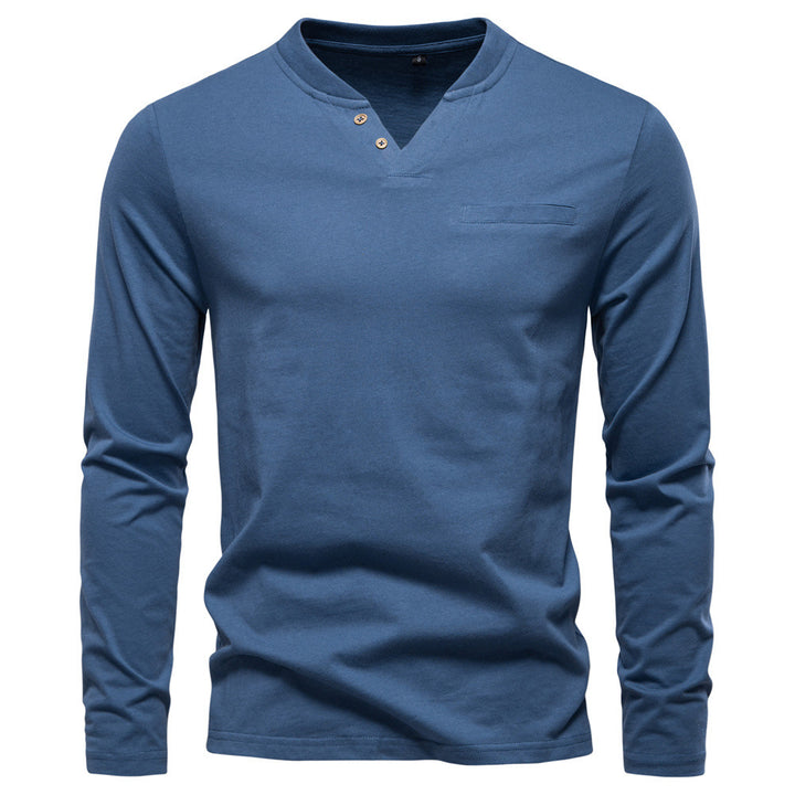 Herren nan tailliertes Langarmshirt im Henley-Stil mit kurzem V-Ausschnitt, Zierknöpfen und Brustleistentasche Echo Archiv