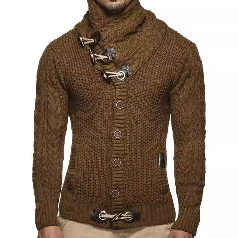 Herren gestrickter Cardigan mit hohem Kragen und modernen Holzknebel Echoarchiv