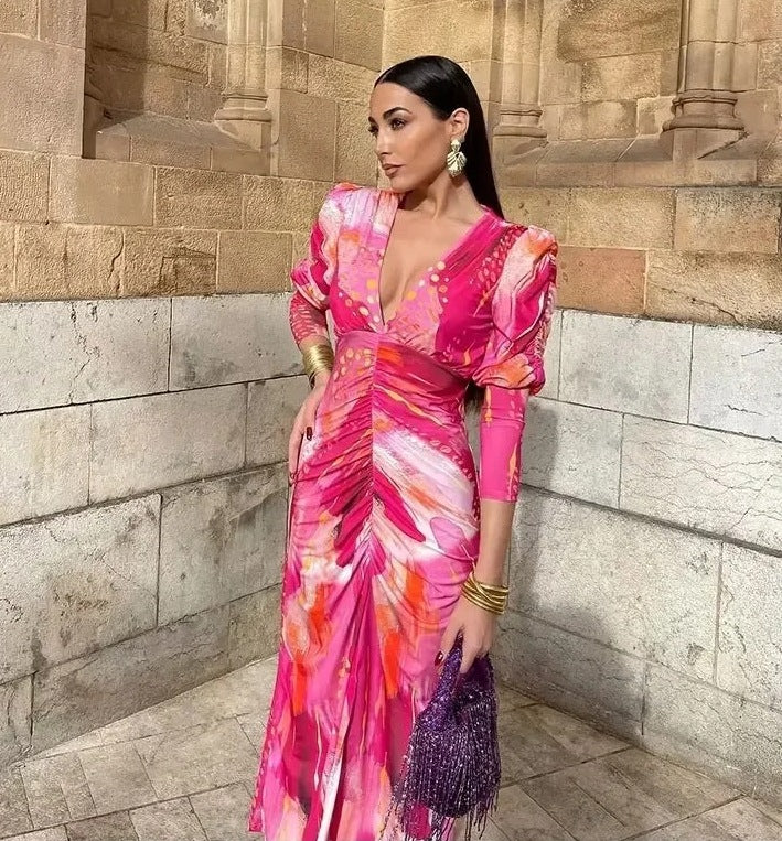 Damen 40+ Maxikleid mit tiefem V‑Ausschnitt, geraffter Taillenpartie und dezenten Puffärmeln Echo Archiv