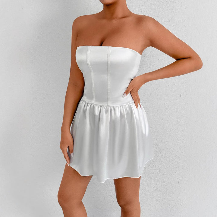 Damen Abendkleid mit tailliertem Oberteil und fließendem Rock Echo Archiv