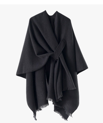 Damen Strickponcho mit geometrischem Blockmuster und Fransen Echo Archiv
