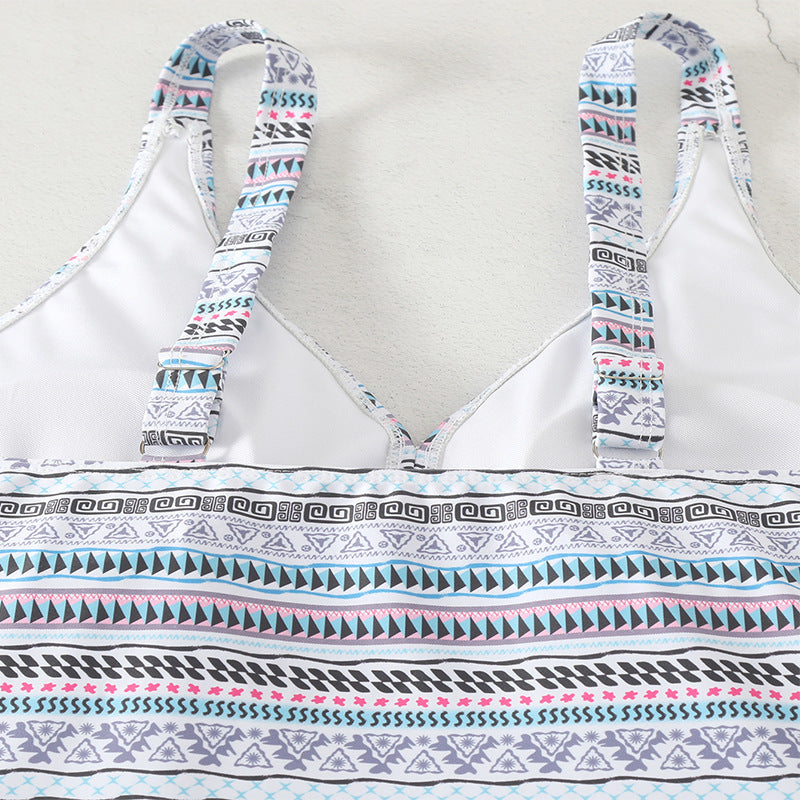 Damen Tankini mit modischem Streifenmuster und bequemen High-Waist-Slip Echo Archiv