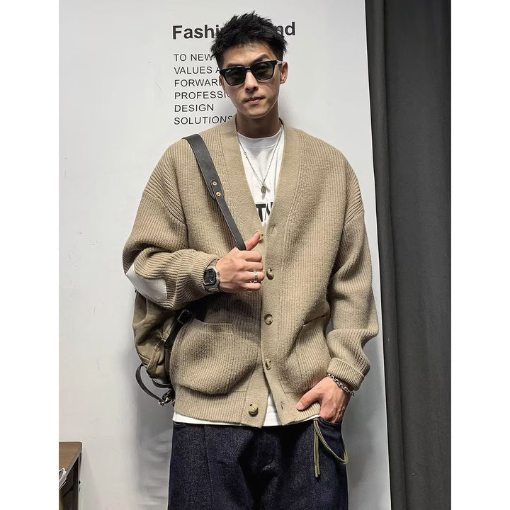 Herren Moderne Strickjacke mit Knopfleiste Echoarchiv
