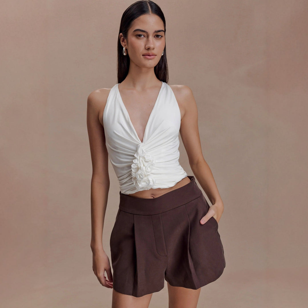 Damen Raffiniertes Top mit tiefem V-Ausschnitt und femininem Rüschendetail Echo Archiv