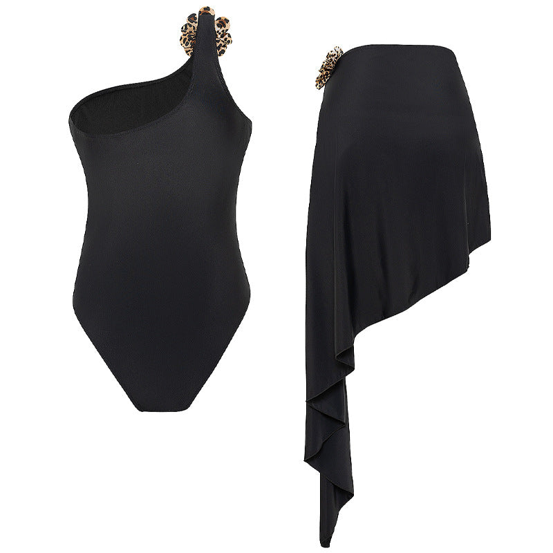 Damen Einteiler Badeanzug mit asymmetrischem Wickelrock Echo Archiv