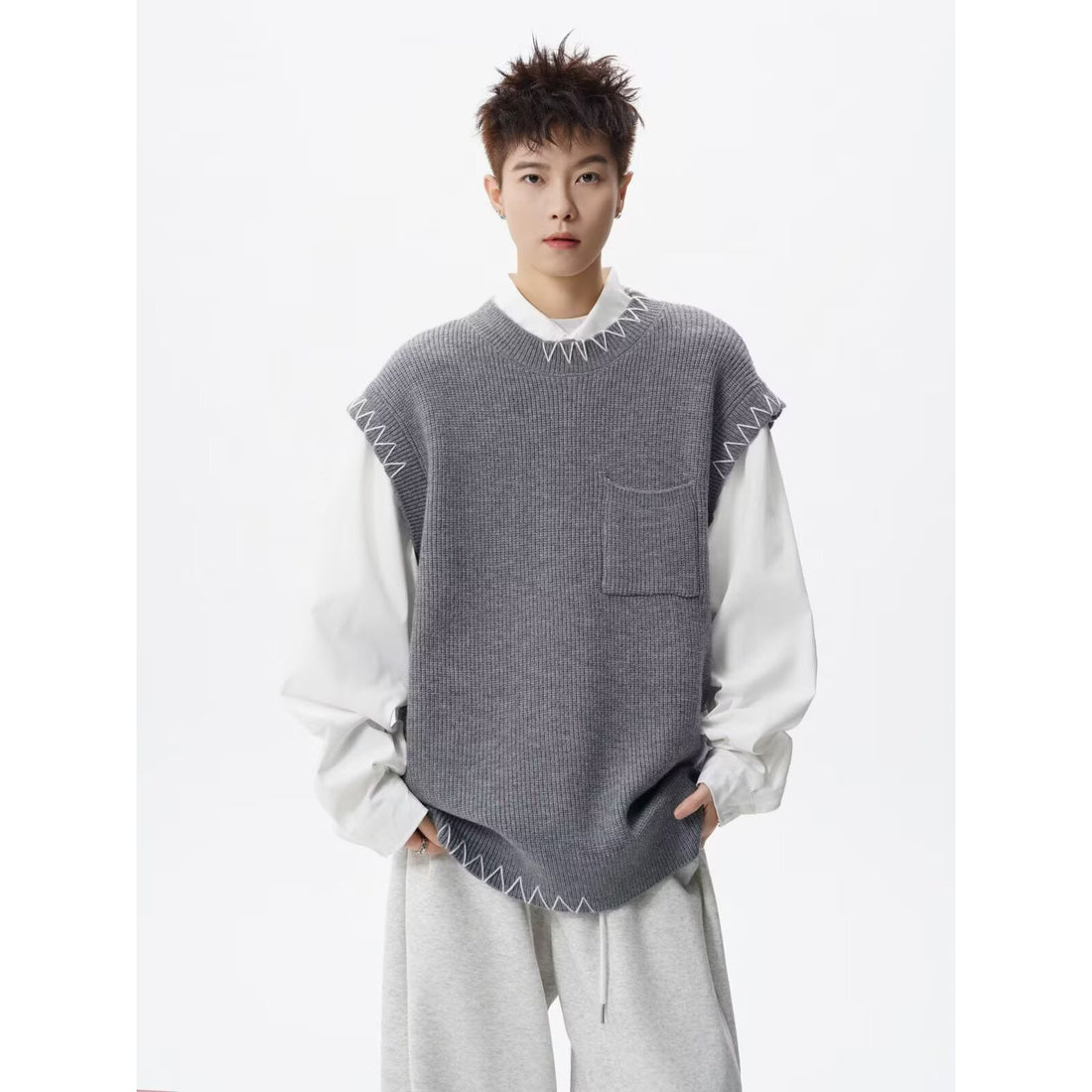Herren Modischer Grobstrickpullover mit grafischen Details Echoarchiv