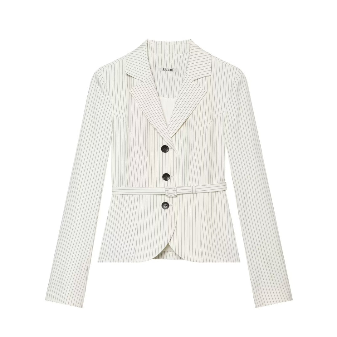 Damen Taillierter Nadelstreifen-Blazer mit Gürtel und Dreiknopfverschluss Echo Archiv