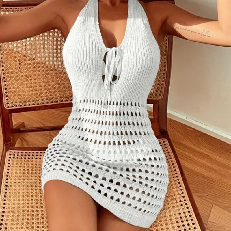 Damen gehäkeltes Strandkleid mit tiefem V-Ausschnitt und raffinierten Cut-Out-Details Echo Archiv