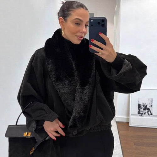 Damen Kurzjacke mit voluminösem Kunstfell-Schalkragen und elastischem Saum Echoarchiv
