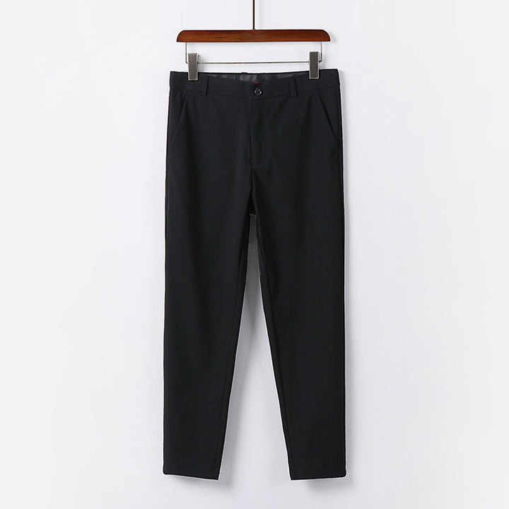 Herren Schmale Chino-Hose aus Stretch-Baumwollmix mit schmalem Bein und Bundfalten Echoarchiv