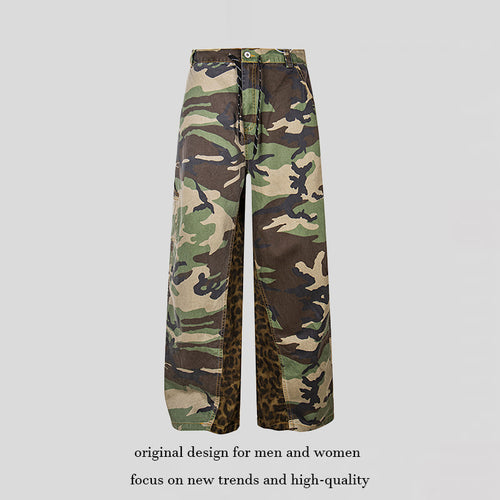 Damen Weite Cargo-Culottehose mit Camouflage-Print und Leoparden-Detail Echoarchiv